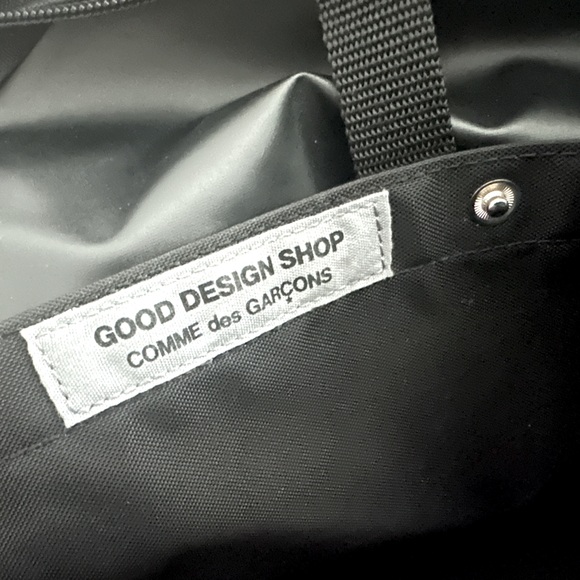 Comme Des Garcons CDG Logo Shoulder
Bag - Picture 4 of 6
